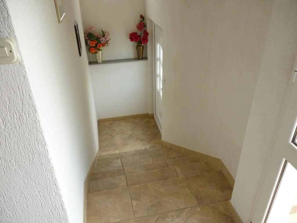 Studio Apartments Matos Селине Екстериор снимка